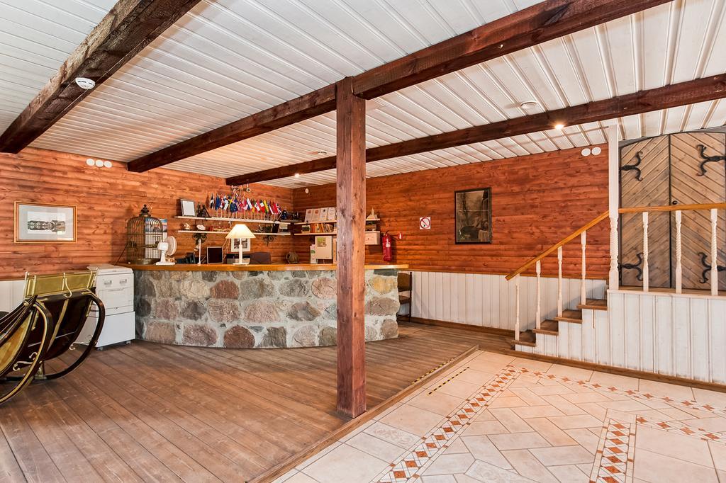 Veskisilla Hotel Turi Exterior photo